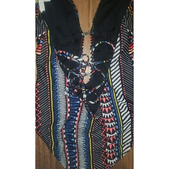 BAR III Sexy Strappy Plunge High Cut Hip One-Piece Bathingsuit Women's Sz Medium - Picture 5 of 6